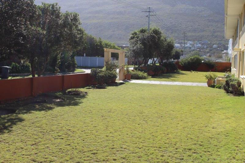 2 Bedroom Property for Sale in Fish Hoek Western Cape
